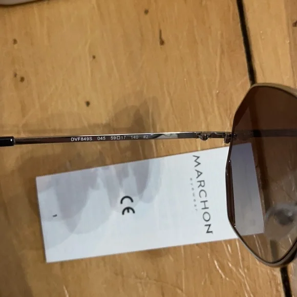 Diane Von Furstenberg sunglasses - Picture 4 of 5